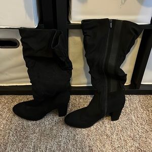 Black calf heeled boots